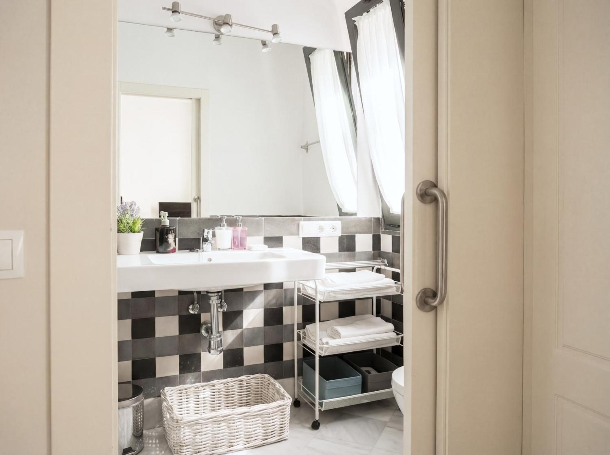 Sevilla Home Center — Photos 2
